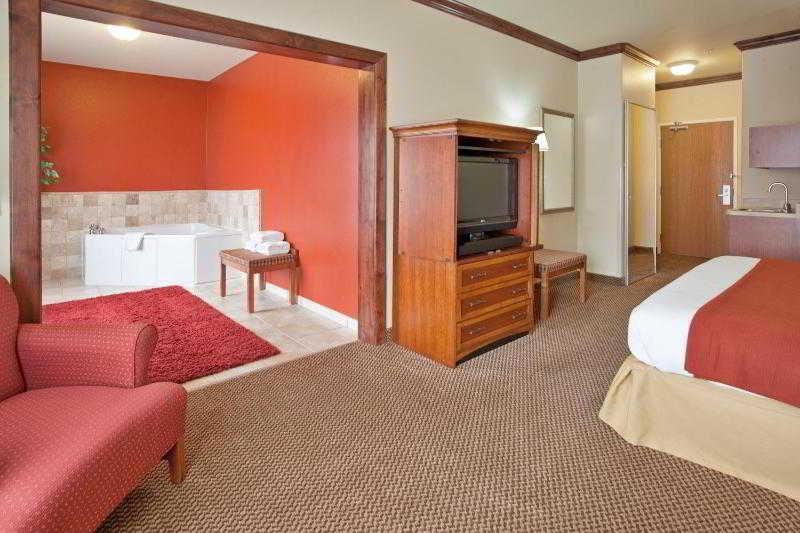 Holiday Inn Express Hotel & Suites Cedar City By Ihg Ngoại thất bức ảnh